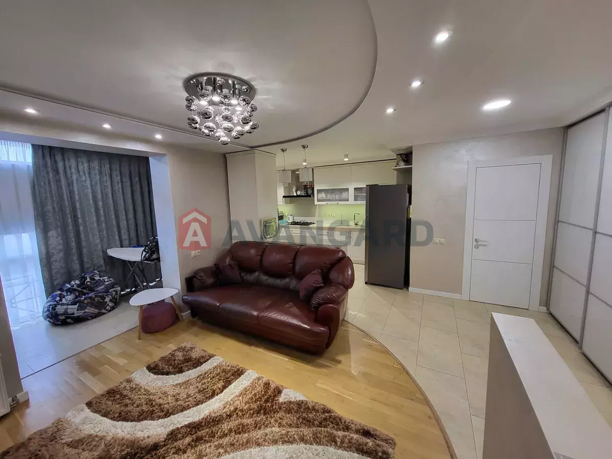 3 кім. квартира, 100/-/35 кв. м., 10/12 поверх фото 16 3 кім. квартира, 100/-/35 кв. м., 10/12 поверх фото 16