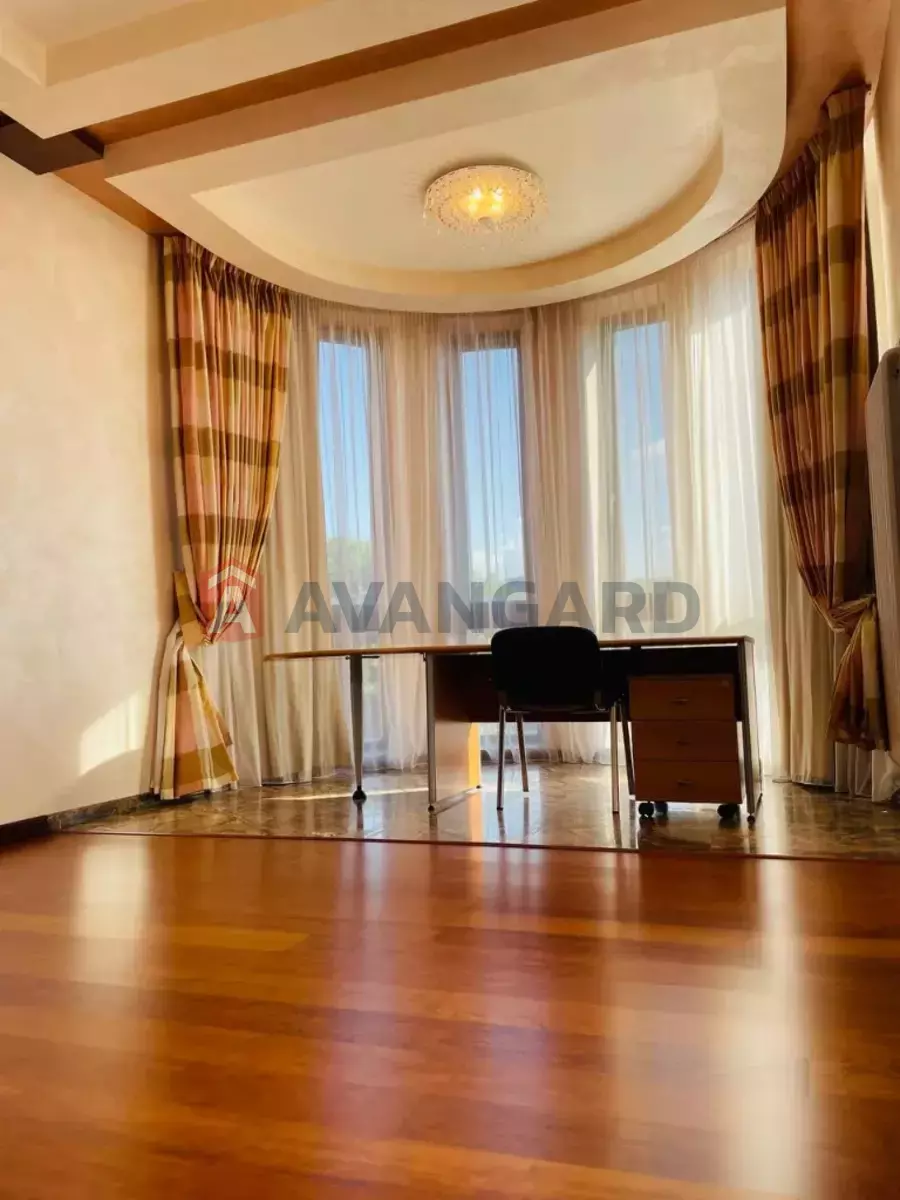 4 комн. квартира, 200/150/30 кв. м., 5/9 этаж фото 21 4 комн. квартира, 200/150/30 кв. м., 5/9 этаж фото 21