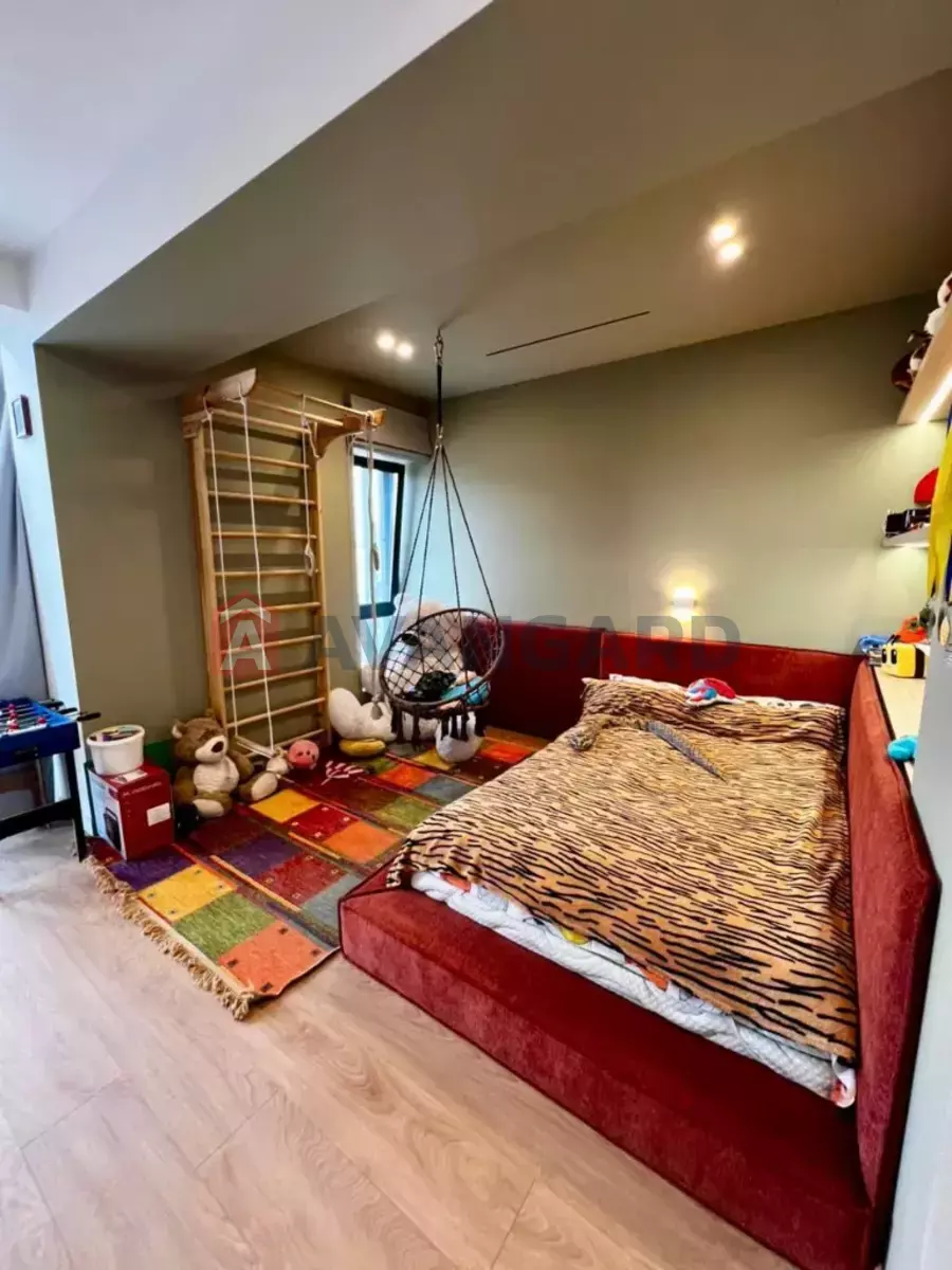 5 кім. квартира, 190/-/- кв. м., 1/5 поверх фото 4 5 кім. квартира, 190/-/- кв. м., 1/5 поверх фото 4