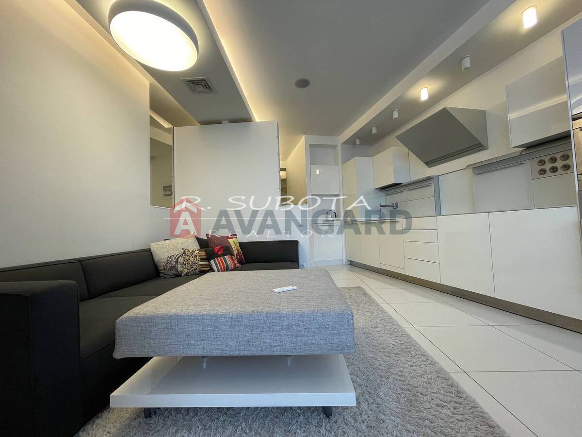 4 кім. квартира, 171/-/- кв. м., 18/21 поверх фото 9 4 кім. квартира, 171/-/- кв. м., 18/21 поверх фото 9