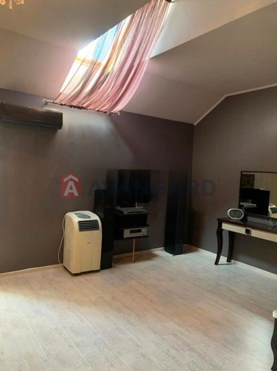 3 комн. квартира, 130/-/52 кв. м., 4/5 этаж фото 16 3 комн. квартира, 130/-/52 кв. м., 4/5 этаж фото 16