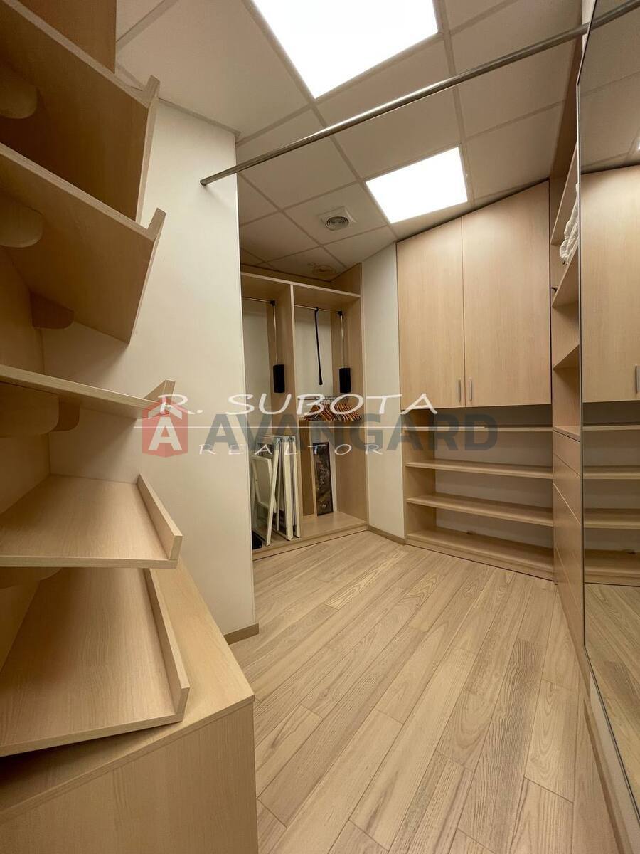 4 кім. квартира, 171/-/- кв. м., 18/21 поверх фото 22 4 кім. квартира, 171/-/- кв. м., 18/21 поверх фото 22