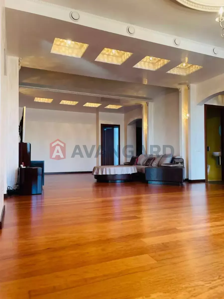 4 комн. квартира, 200/150/30 кв. м., 5/9 этаж фото 8 4 комн. квартира, 200/150/30 кв. м., 5/9 этаж фото 8