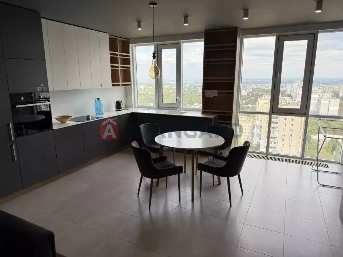 2 кім. квартира, 80/-/- кв. м., 20/22 поверх фото 1 2 кім. квартира, 80/-/- кв. м., 20/22 поверх фото 1