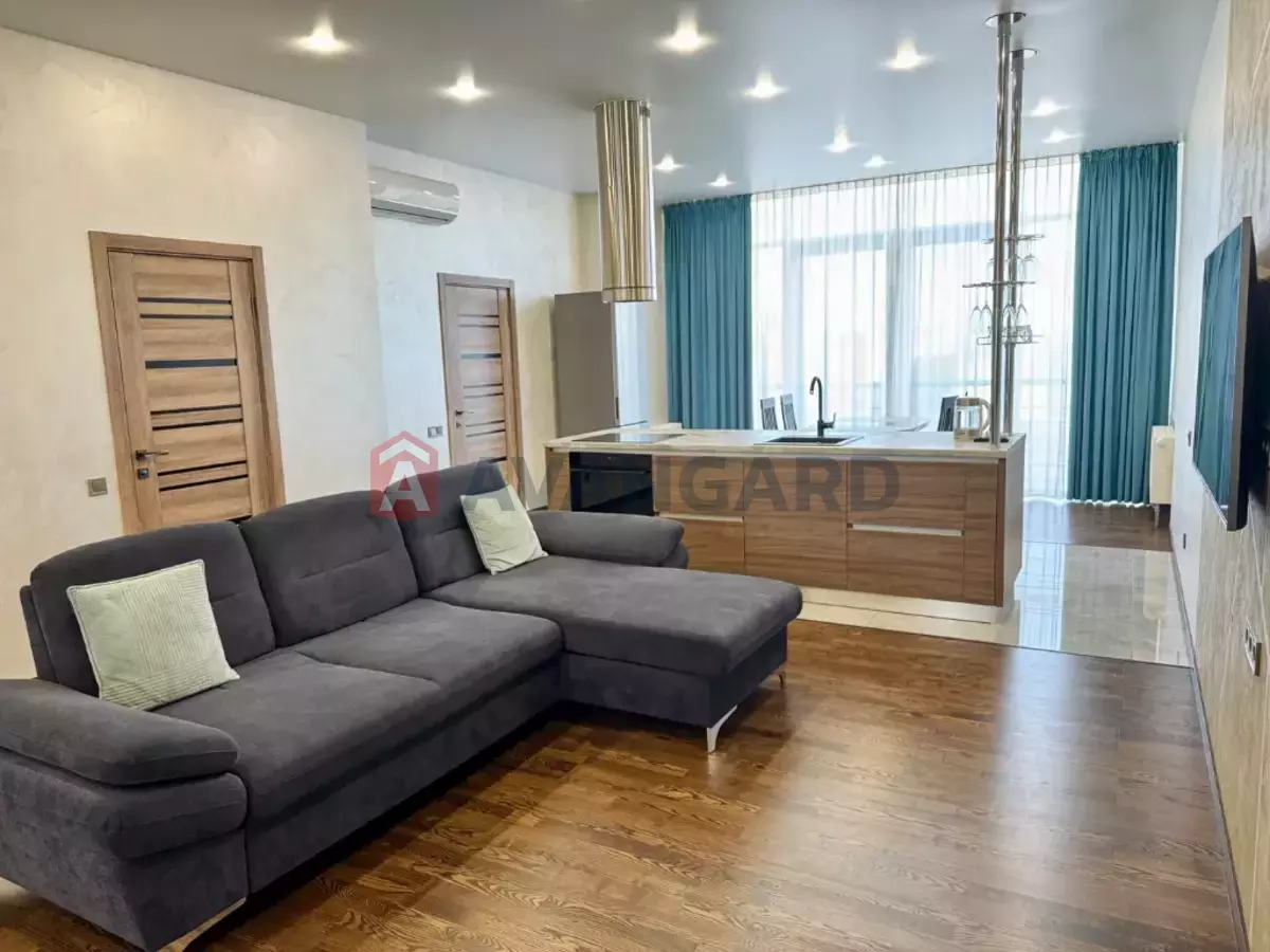 2 кім. квартира, 80/-/- кв. м., 13/16 поверх фото 1 2 кім. квартира, 80/-/- кв. м., 13/16 поверх фото 1