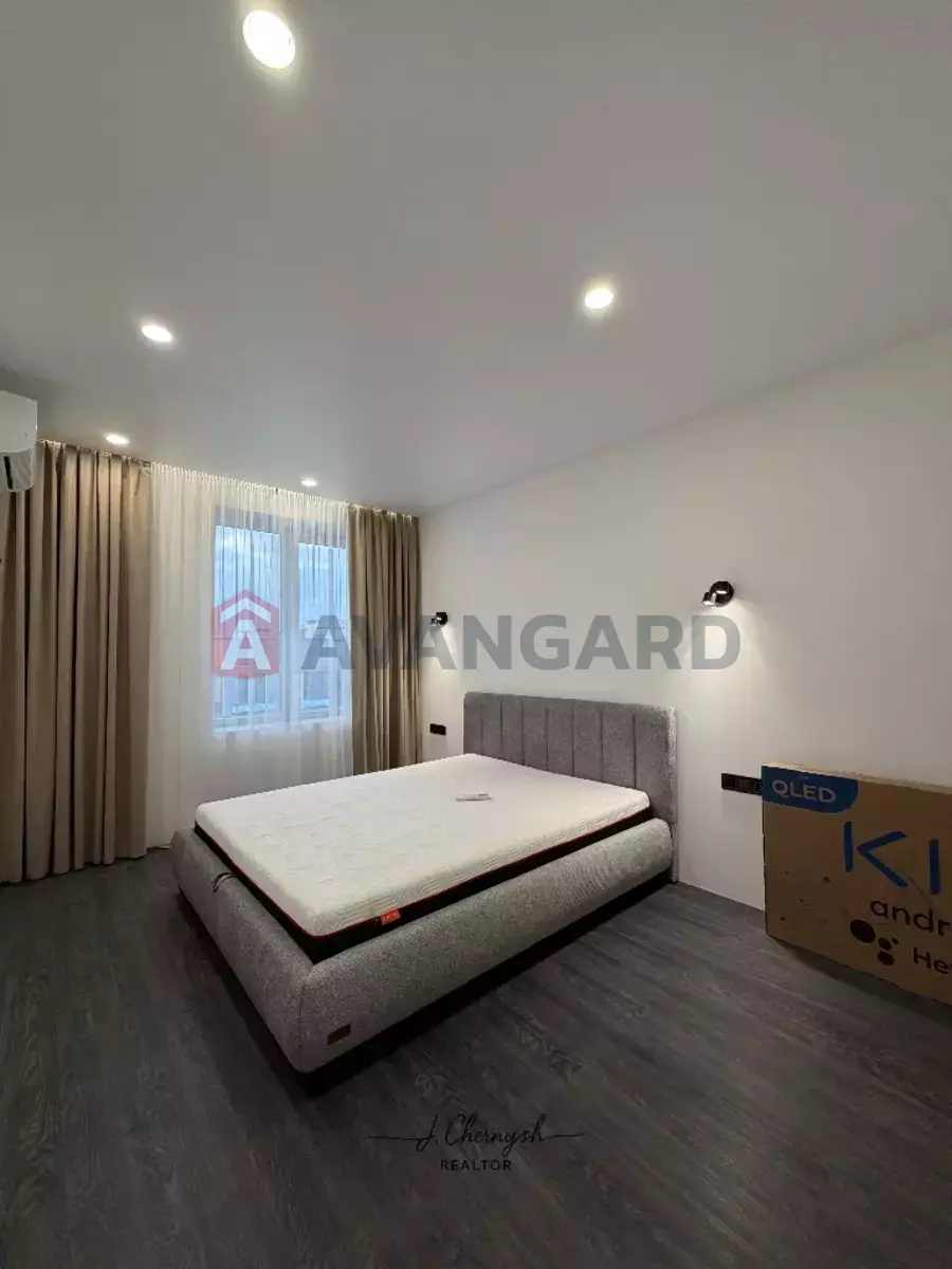 1 кім. квартира, 45/20/10 кв. м., 10/10 поверх фото 3 1 кім. квартира, 45/20/10 кв. м., 10/10 поверх фото 3