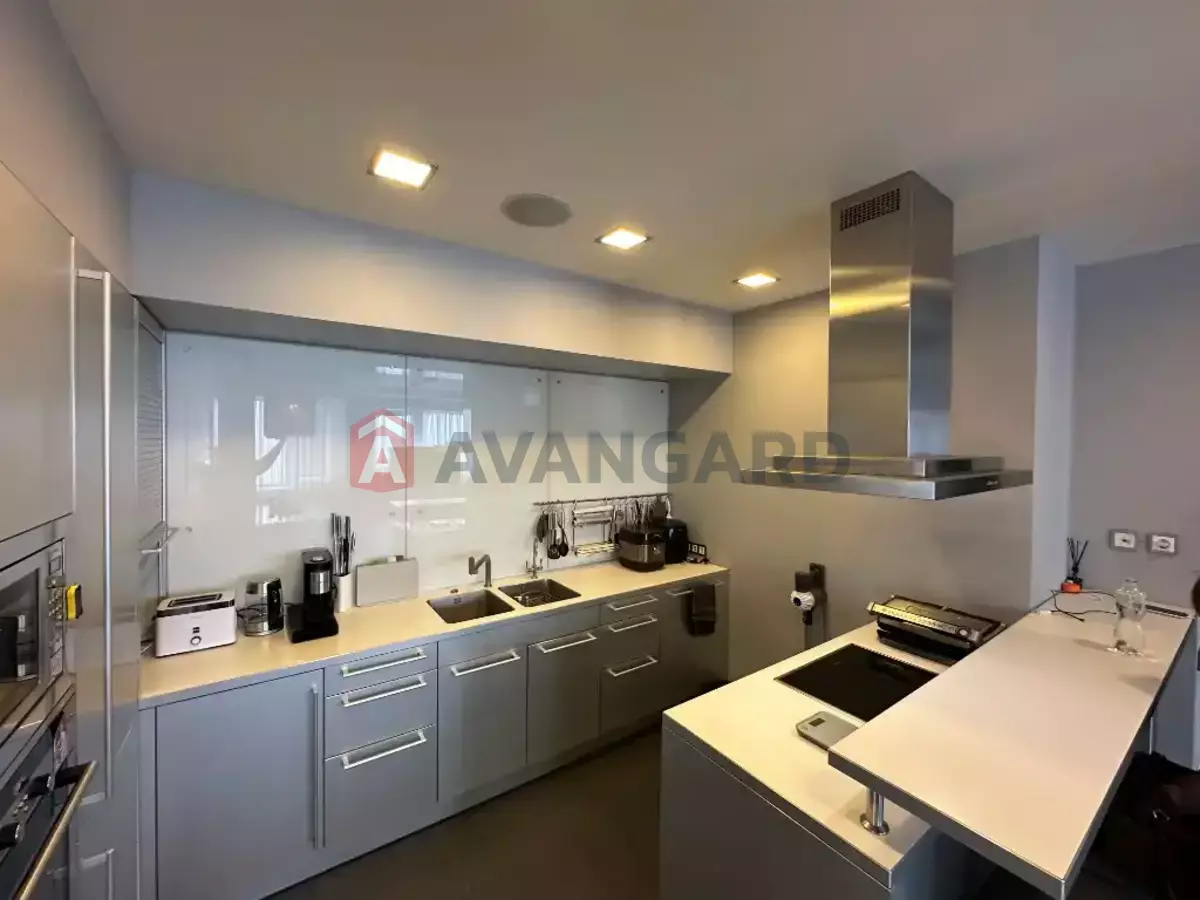 4 комн. квартира, 177/115/15 кв. м., 14/28 этаж фото 1 4 комн. квартира, 177/115/15 кв. м., 14/28 этаж фото 1