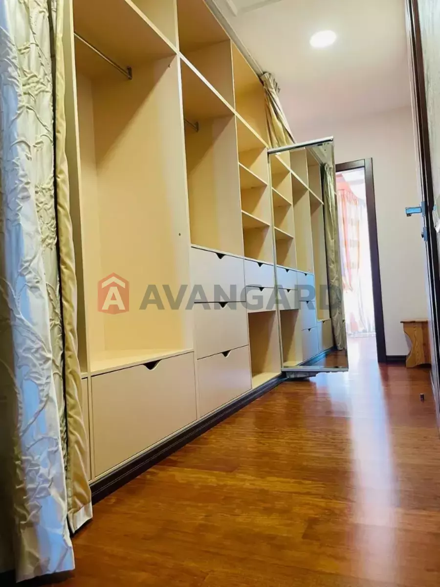 4 комн. квартира, 200/150/30 кв. м., 5/9 этаж фото 5 4 комн. квартира, 200/150/30 кв. м., 5/9 этаж фото 5