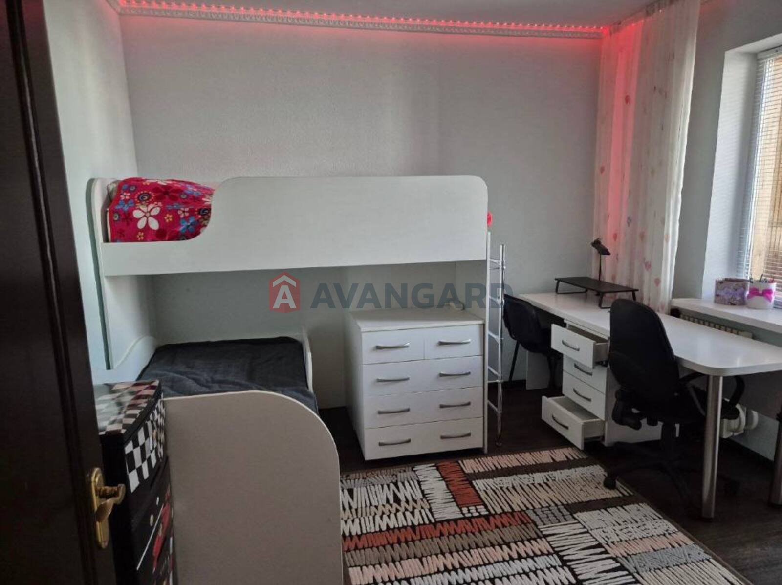 3 кім. квартира, 72/-/8 кв. м., 8/10 поверх фото 9 3 кім. квартира, 72/-/8 кв. м., 8/10 поверх фото 9