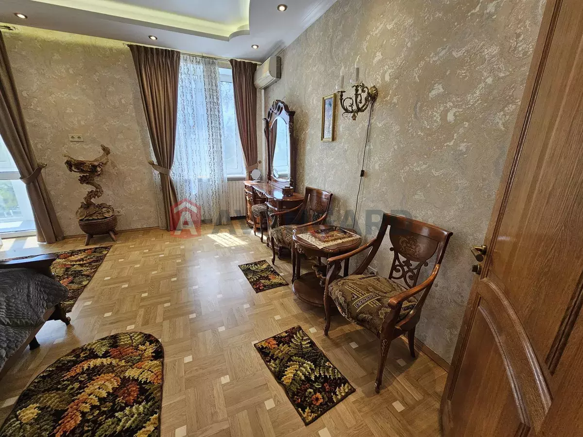 4 комн. квартира, 160/-/25 кв. м., 3/5 этаж фото 7 4 комн. квартира, 160/-/25 кв. м., 3/5 этаж фото 7