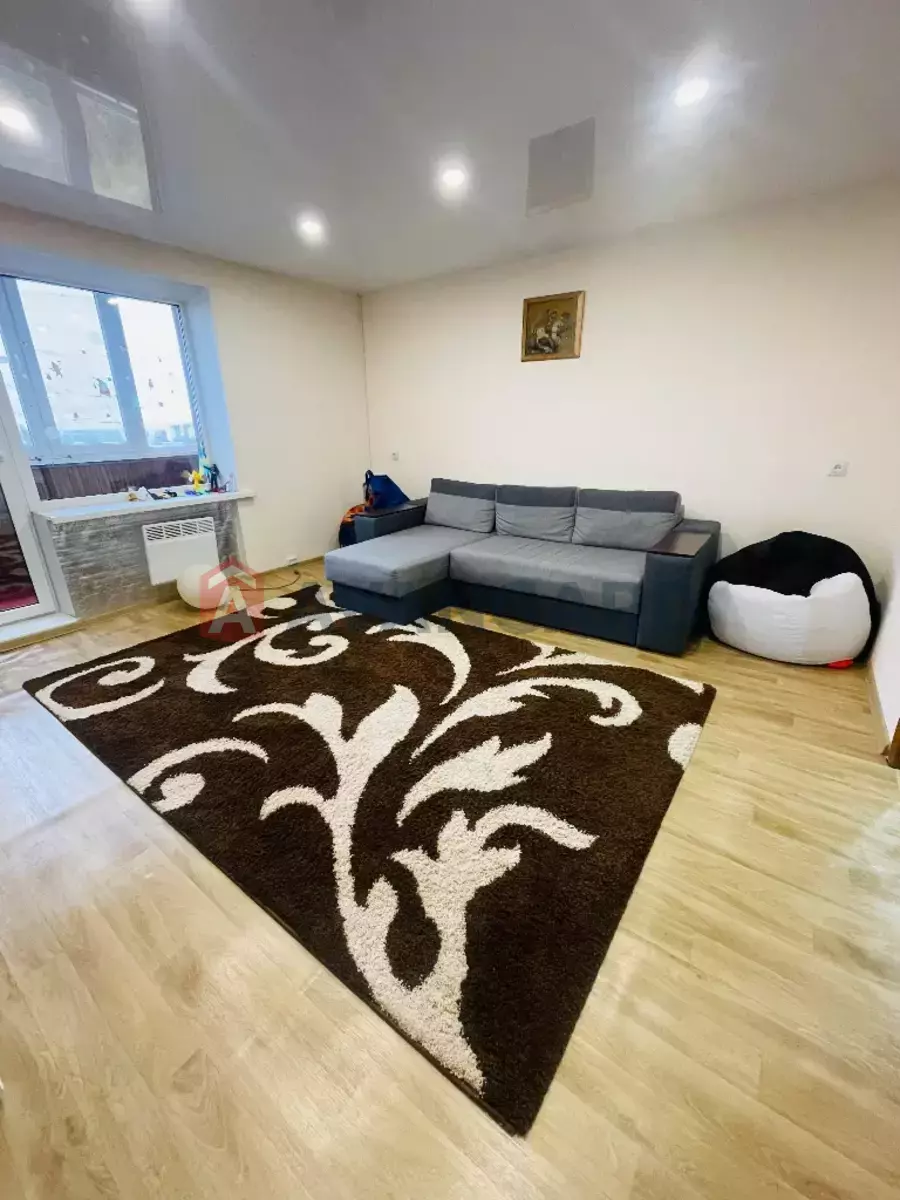 3 комн. квартира, 80/-/10 кв. м., 8/9 этаж фото 1 3 комн. квартира, 80/-/10 кв. м., 8/9 этаж фото 1