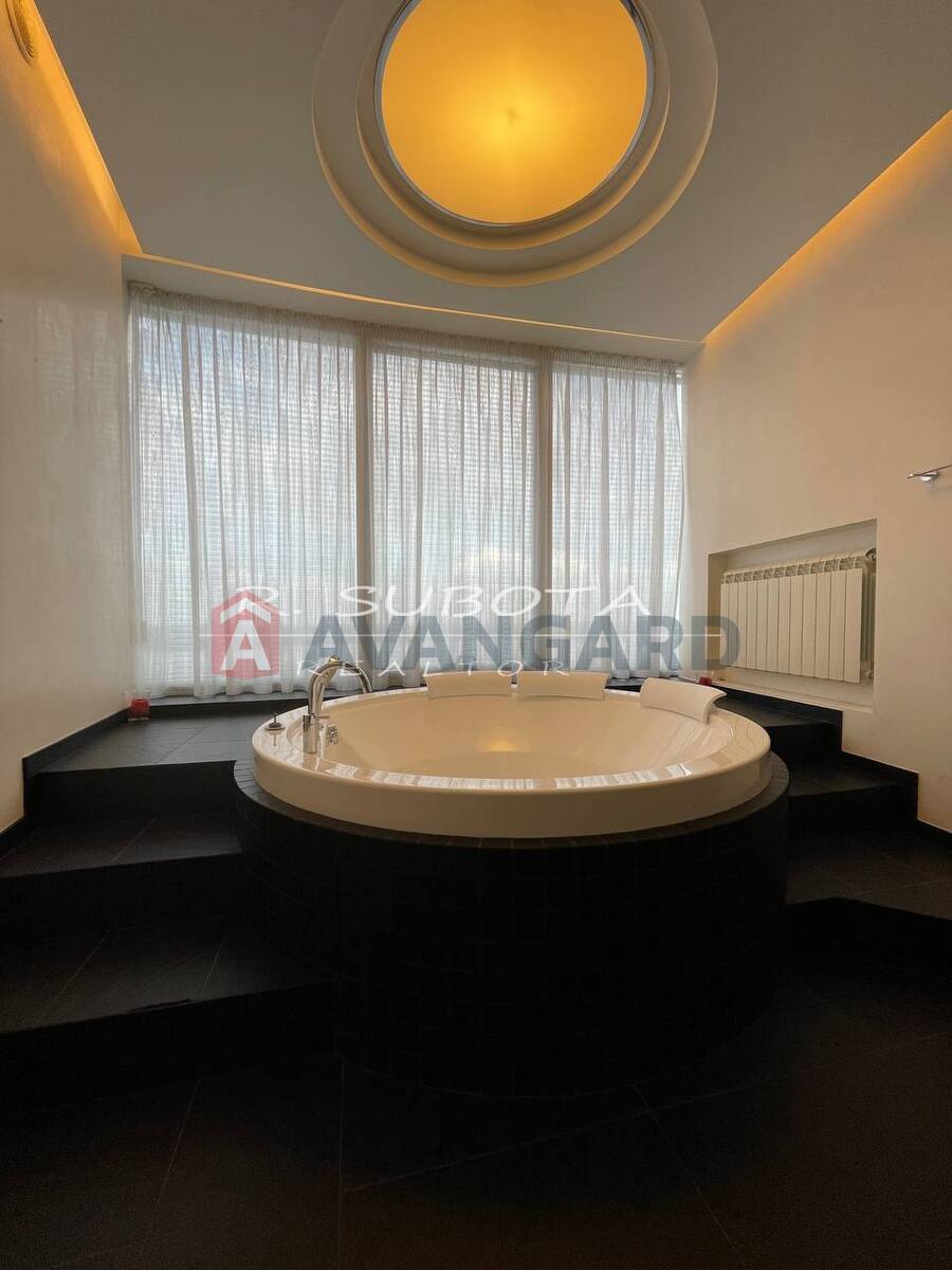 4 кім. квартира, 171/-/- кв. м., 18/21 поверх фото 12 4 кім. квартира, 171/-/- кв. м., 18/21 поверх фото 12