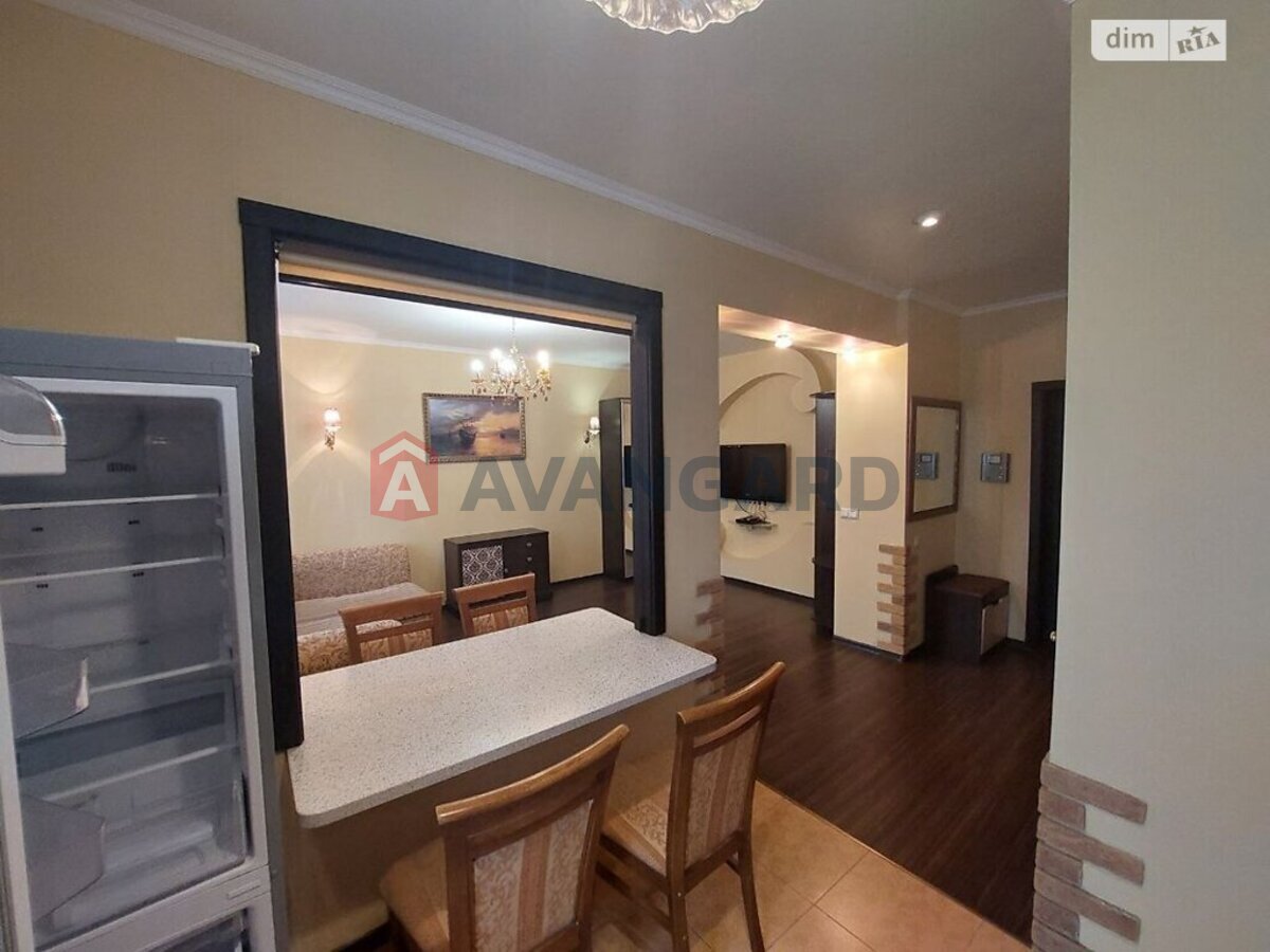 1 кім. квартира, 38/16/14 кв. м., 1/3 поверх фото 8 1 кім. квартира, 38/16/14 кв. м., 1/3 поверх фото 8