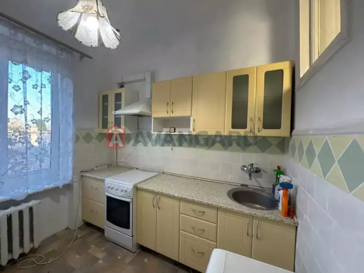 2 кім. квартира, 83/-/- кв. м., 5/5 поверх фото 1 2 кім. квартира, 83/-/- кв. м., 5/5 поверх фото 1