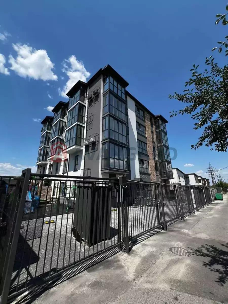 5 кім. квартира, 190/-/- кв. м., 1/5 поверх фото 13 5 кім. квартира, 190/-/- кв. м., 1/5 поверх фото 13