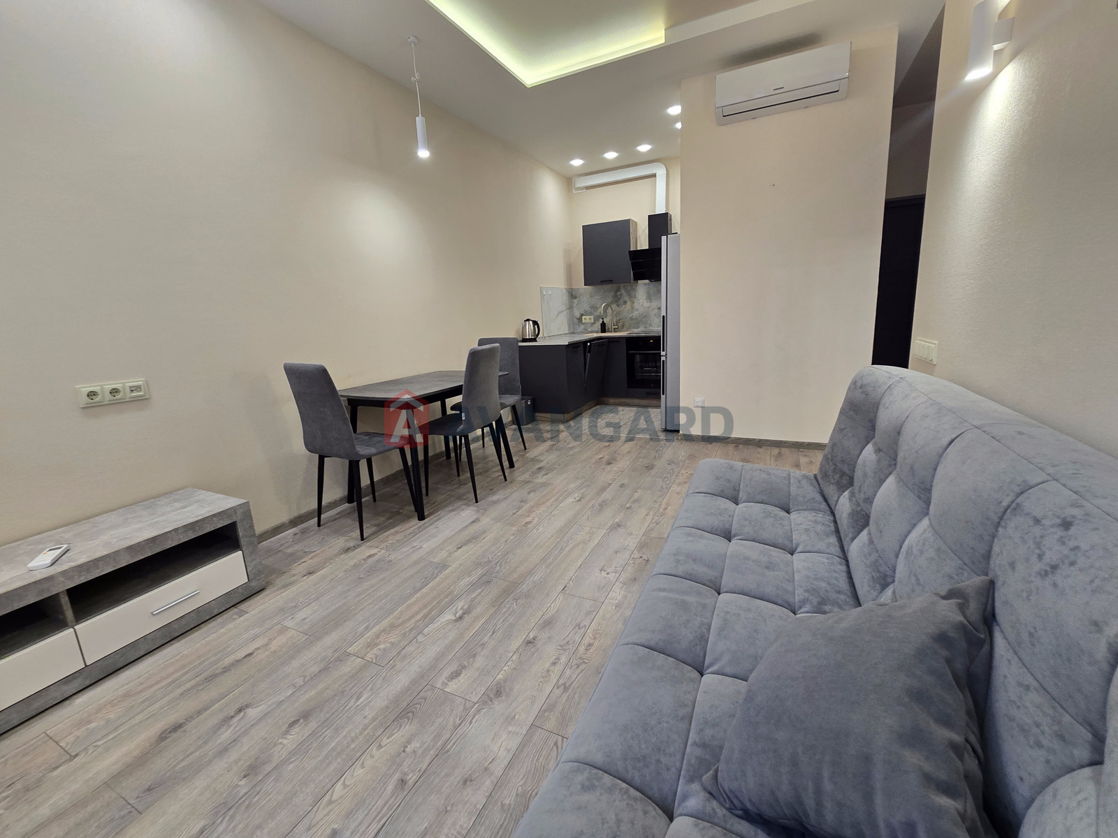 2 кім. квартира, 50/-/15 кв. м., 8/10 поверх фото 10 2 кім. квартира, 50/-/15 кв. м., 8/10 поверх фото 10