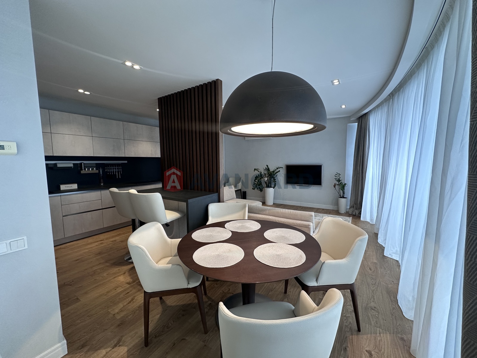 3 кім. квартира, 118/-/25 кв. м., 13/24 поверх фото 7 3 кім. квартира, 118/-/25 кв. м., 13/24 поверх фото 7