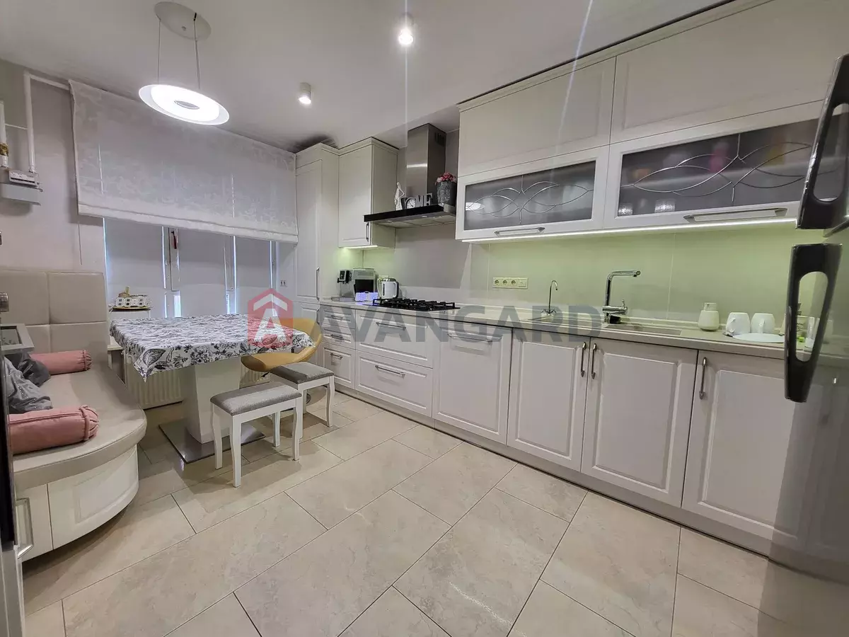 3 кім. квартира, 100/-/35 кв. м., 10/12 поверх фото 11 3 кім. квартира, 100/-/35 кв. м., 10/12 поверх фото 11