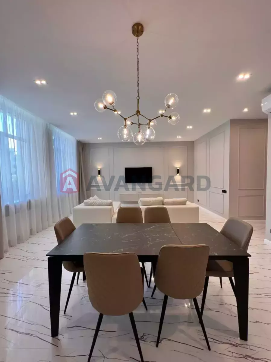 3 кім. квартира, 137/-/- кв. м., 2/5 поверх фото 2 3 кім. квартира, 137/-/- кв. м., 2/5 поверх фото 2