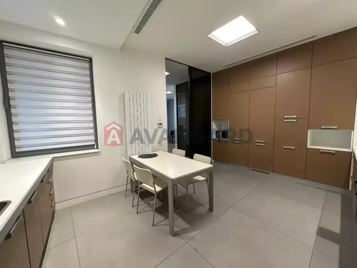 4 кім. квартира, 235/161/25 кв. м., 5/7 поверх фото 10 4 кім. квартира, 235/161/25 кв. м., 5/7 поверх фото 10