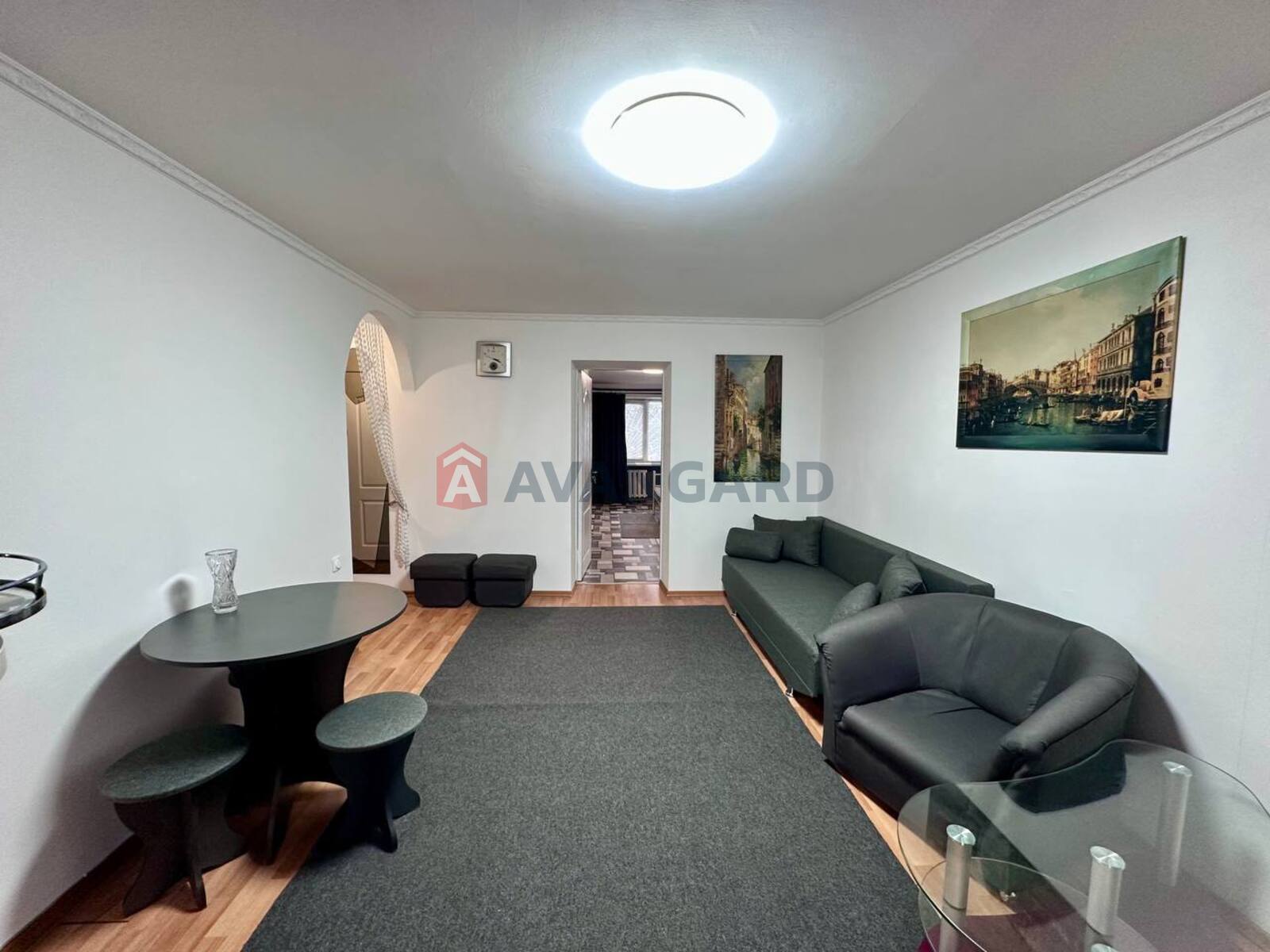 2 кім. квартира, 40/-/6 кв. м., 1/5 поверх фото 1 2 кім. квартира, 40/-/6 кв. м., 1/5 поверх фото 1