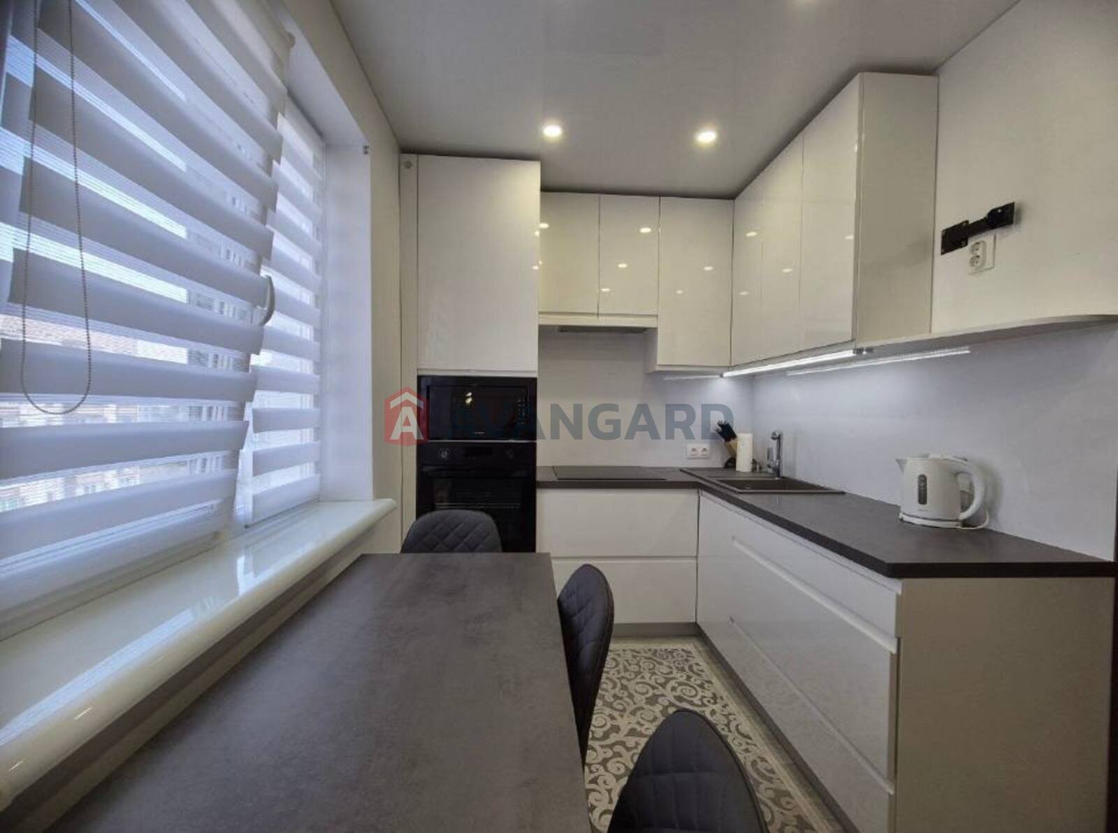 3 кім. квартира, 72/-/8 кв. м., 8/10 поверх фото 1 3 кім. квартира, 72/-/8 кв. м., 8/10 поверх фото 1