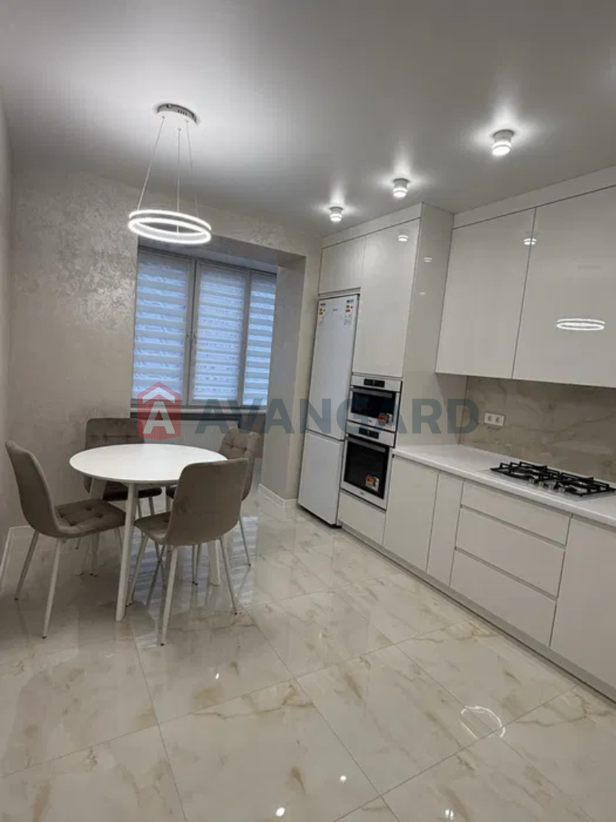 2 комн. квартира, 74/-/15 кв. м., 1/10 этаж фото 1 2 комн. квартира, 74/-/15 кв. м., 1/10 этаж фото 1