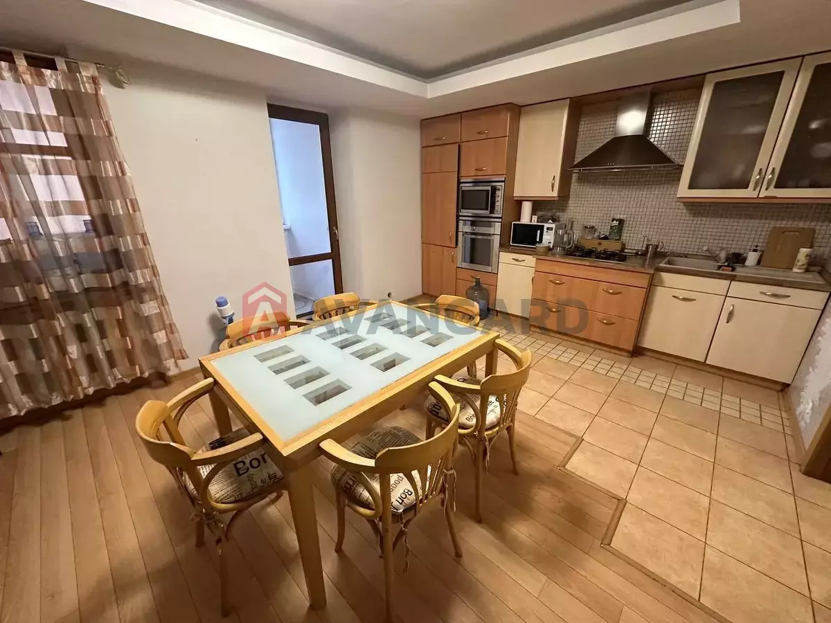 5 кім. квартира, 154/-/- кв. м., 6/7 поверх фото 2 5 кім. квартира, 154/-/- кв. м., 6/7 поверх фото 2