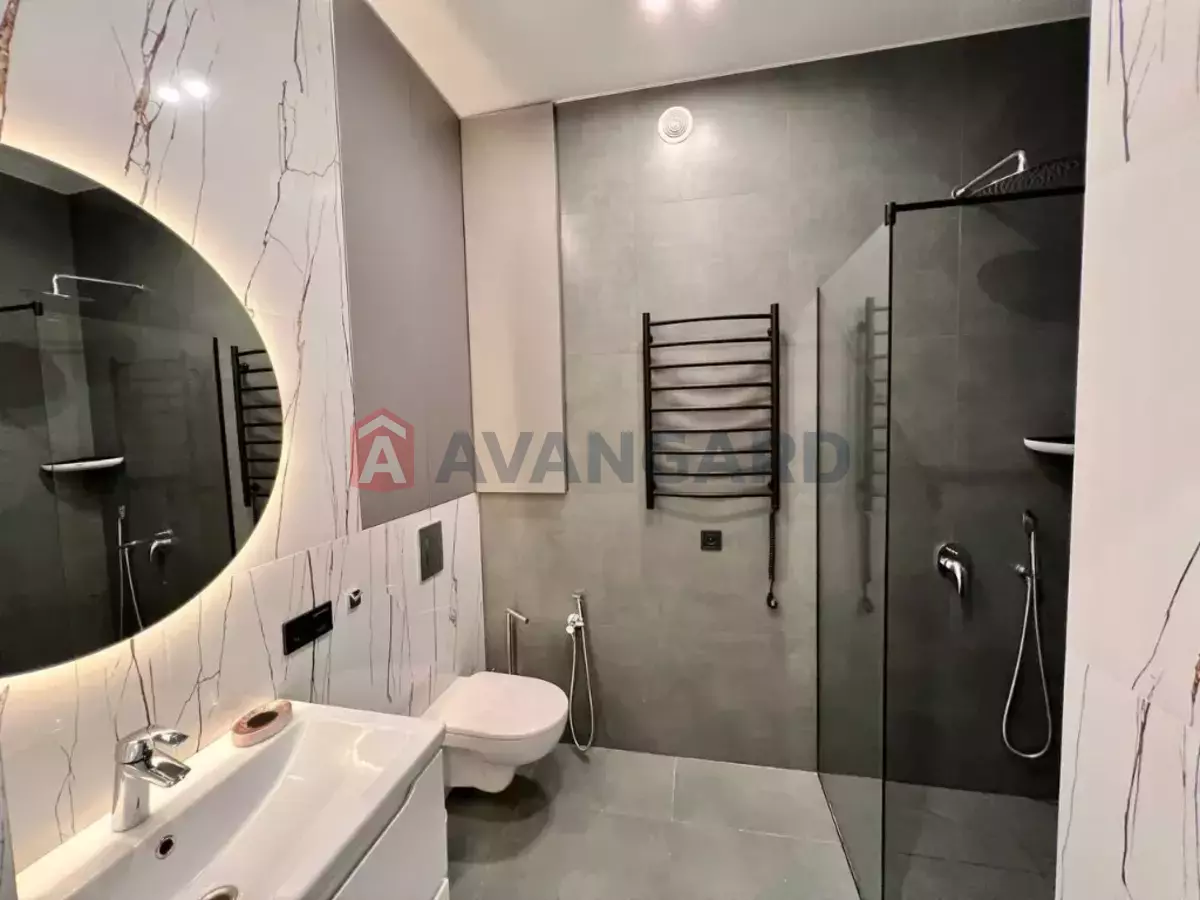 4 кім. квартира, 130/-/- кв. м., 12/13 поверх фото 5 4 кім. квартира, 130/-/- кв. м., 12/13 поверх фото 5