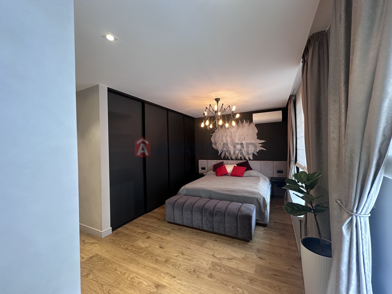 3 кім. квартира, 118/-/25 кв. м., 13/24 поверх фото 5 3 кім. квартира, 118/-/25 кв. м., 13/24 поверх фото 5