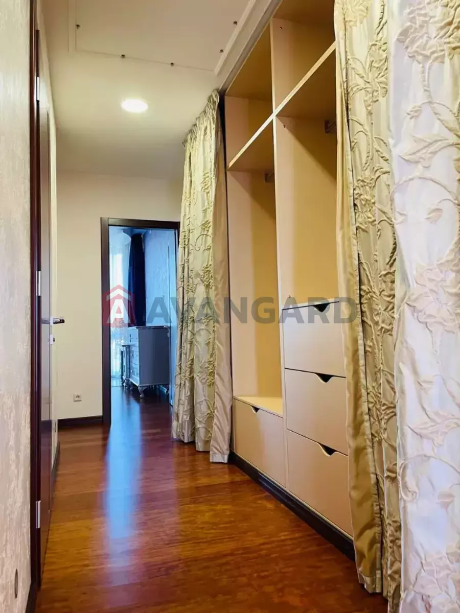 4 комн. квартира, 200/150/30 кв. м., 5/9 этаж фото 9 4 комн. квартира, 200/150/30 кв. м., 5/9 этаж фото 9