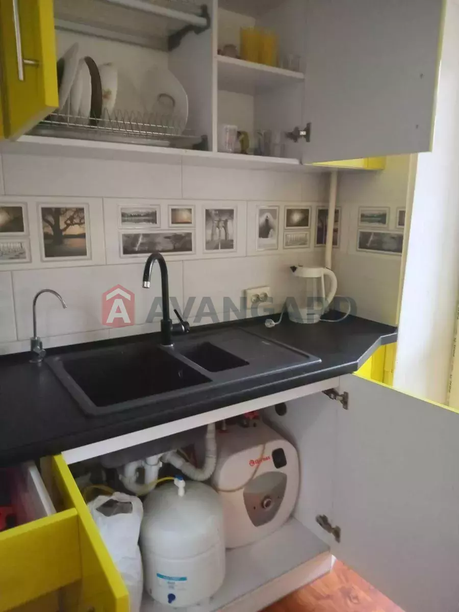 1 кім. квартира, 33/-/8 кв. м., 2/5 поверх фото 2 1 кім. квартира, 33/-/8 кв. м., 2/5 поверх фото 2