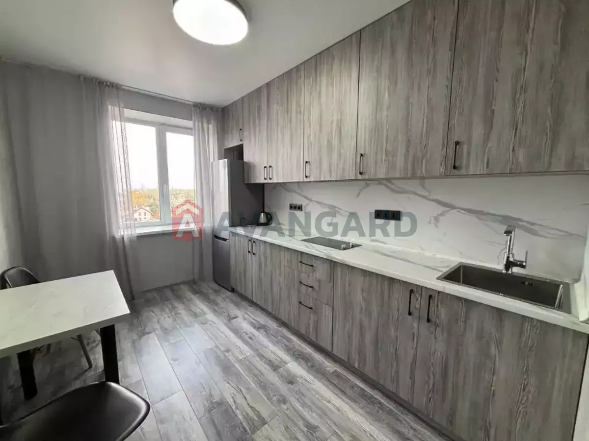 1 кім. квартира, 40/20/10 кв. м., 6/6 поверх фото 1 1 кім. квартира, 40/20/10 кв. м., 6/6 поверх фото 1