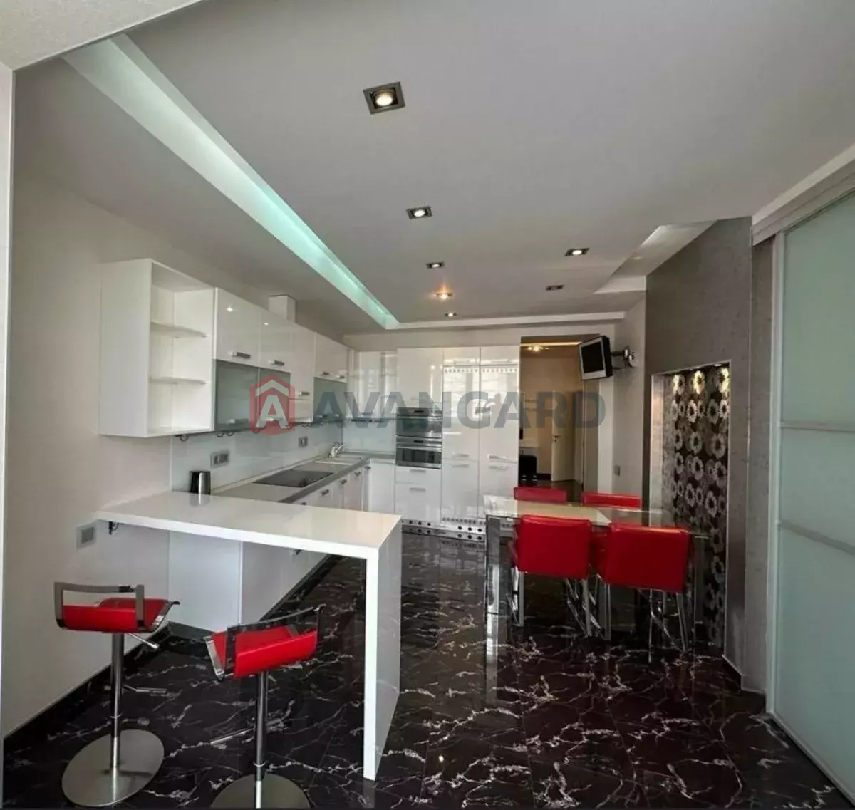 4 кім. квартира, 175/-/20 кв. м., 8/23 поверх фото 1 4 кім. квартира, 175/-/20 кв. м., 8/23 поверх фото 1