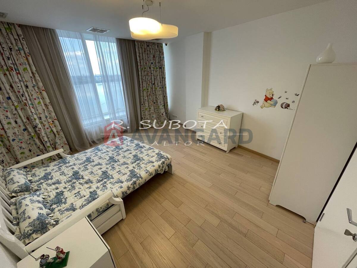 4 кім. квартира, 171/-/- кв. м., 18/21 поверх фото 20 4 кім. квартира, 171/-/- кв. м., 18/21 поверх фото 20