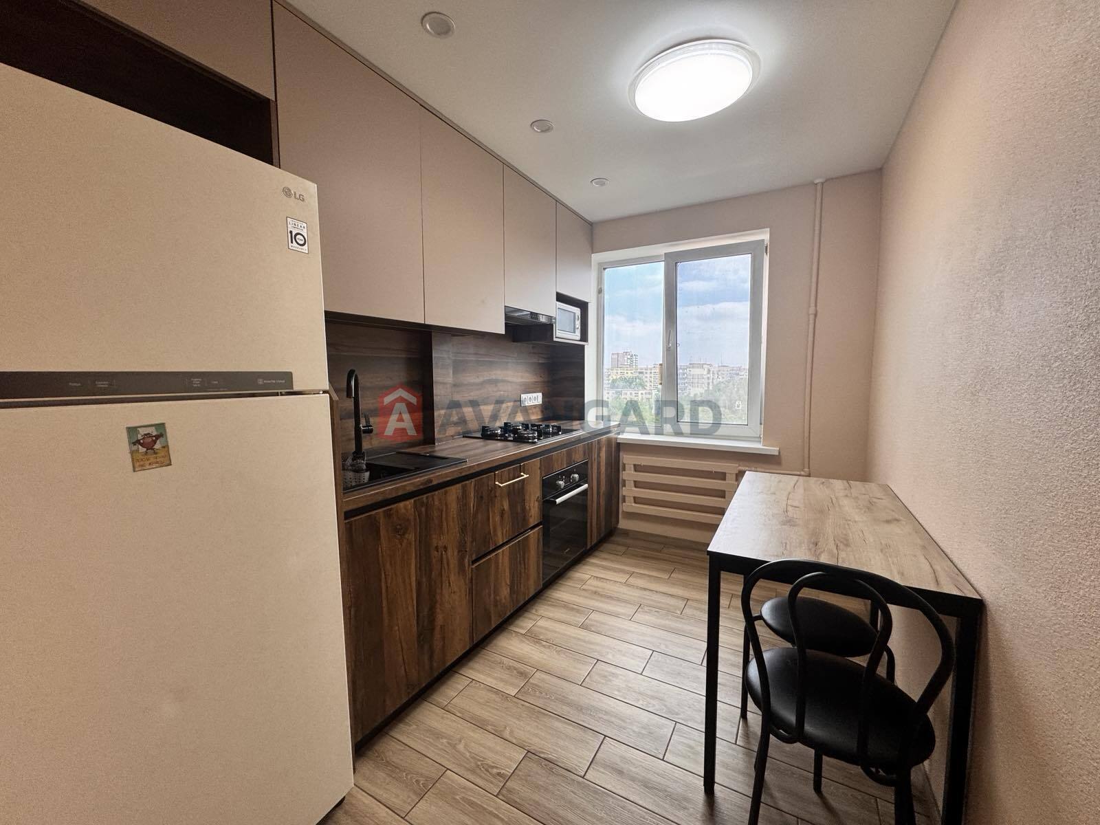 2 кім. квартира, 47/28/8 кв. м., 9/9 поверх фото 2 2 кім. квартира, 47/28/8 кв. м., 9/9 поверх фото 2