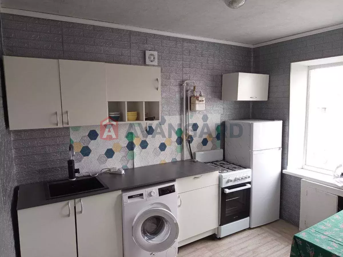 2 кім. квартира, 42/-/8 кв. м., 9/9 поверх фото 3 2 кім. квартира, 42/-/8 кв. м., 9/9 поверх фото 3