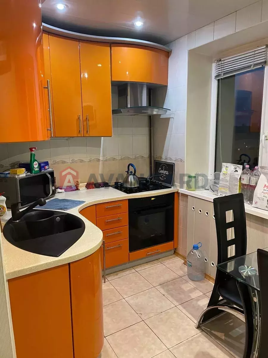 3 кім. квартира, 70/-/8 кв. м., 9/9 поверх фото 2 3 кім. квартира, 70/-/8 кв. м., 9/9 поверх фото 2