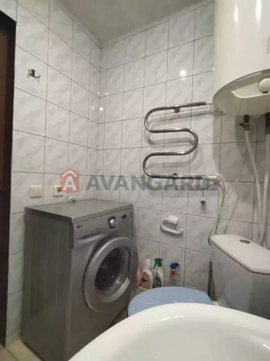 1 кім. квартира, 40/-/9 кв. м., 9/9 поверх фото 2 1 кім. квартира, 40/-/9 кв. м., 9/9 поверх фото 2