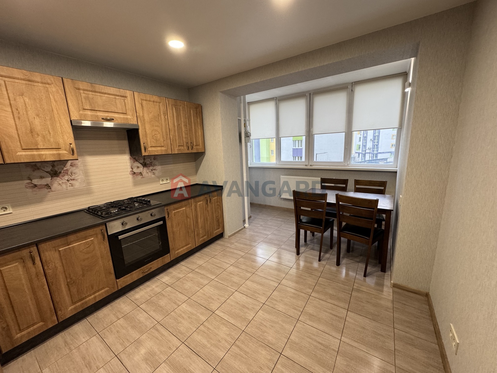 3 кім. квартира, 80/55/14 кв. м., 3/10 поверх фото 9 3 кім. квартира, 80/55/14 кв. м., 3/10 поверх фото 9