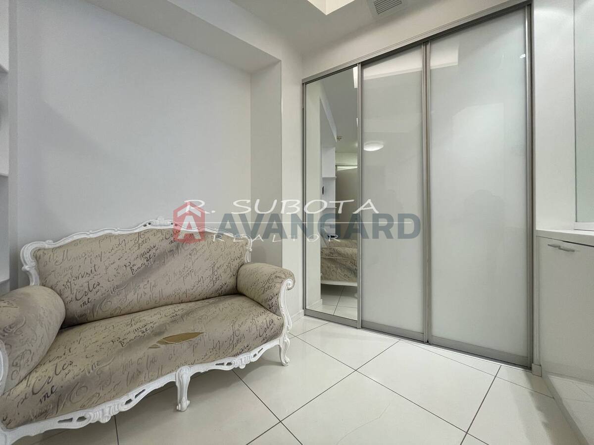 4 кім. квартира, 171/-/- кв. м., 18/21 поверх фото 19 4 кім. квартира, 171/-/- кв. м., 18/21 поверх фото 19