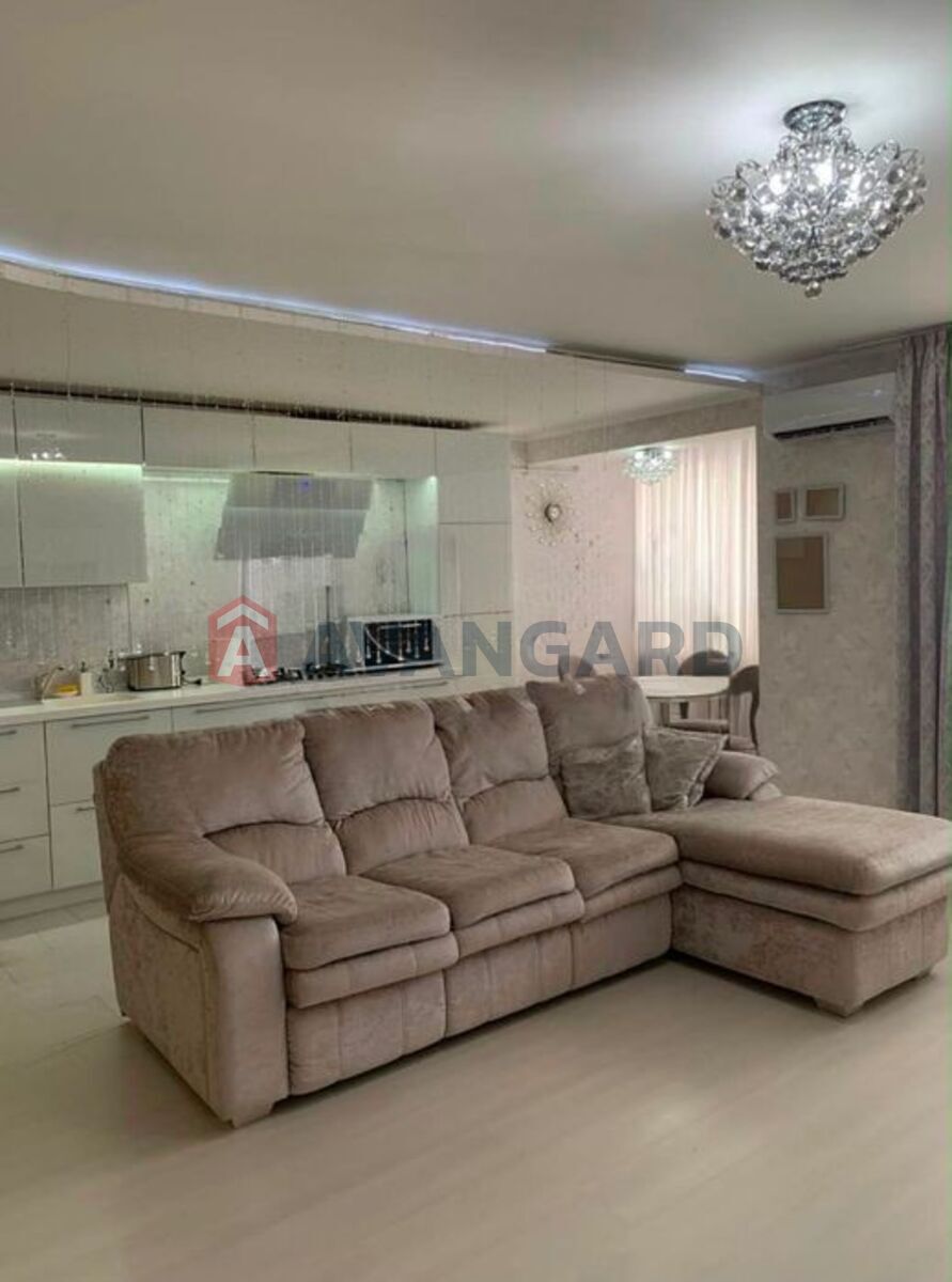3 комн. квартира, 130/-/52 кв. м., 4/5 этаж фото 1 3 комн. квартира, 130/-/52 кв. м., 4/5 этаж фото 1