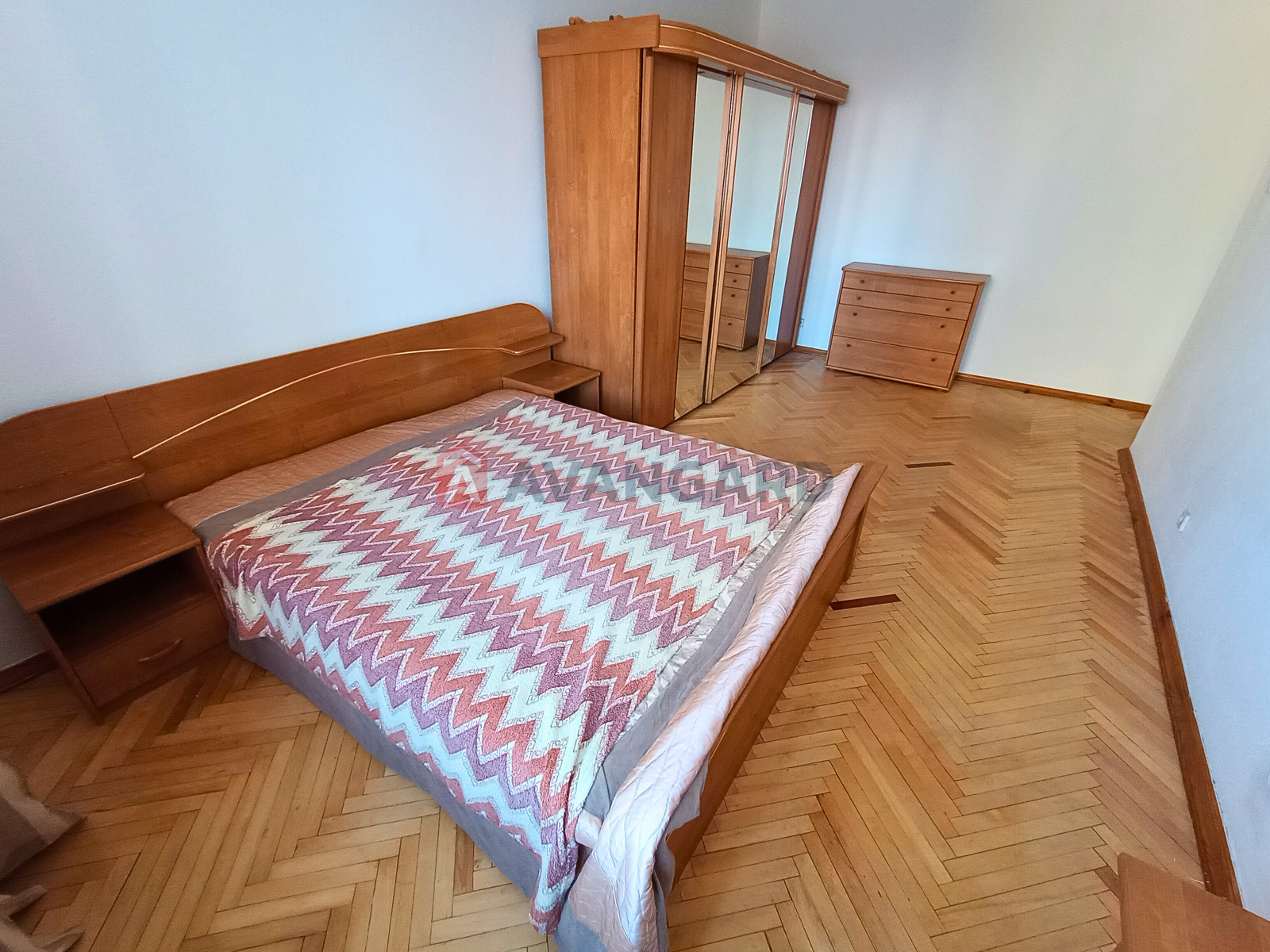 3 комн. квартира, 100/-/10 кв. м., 8/18 этаж фото 1 3 комн. квартира, 100/-/10 кв. м., 8/18 этаж фото 1