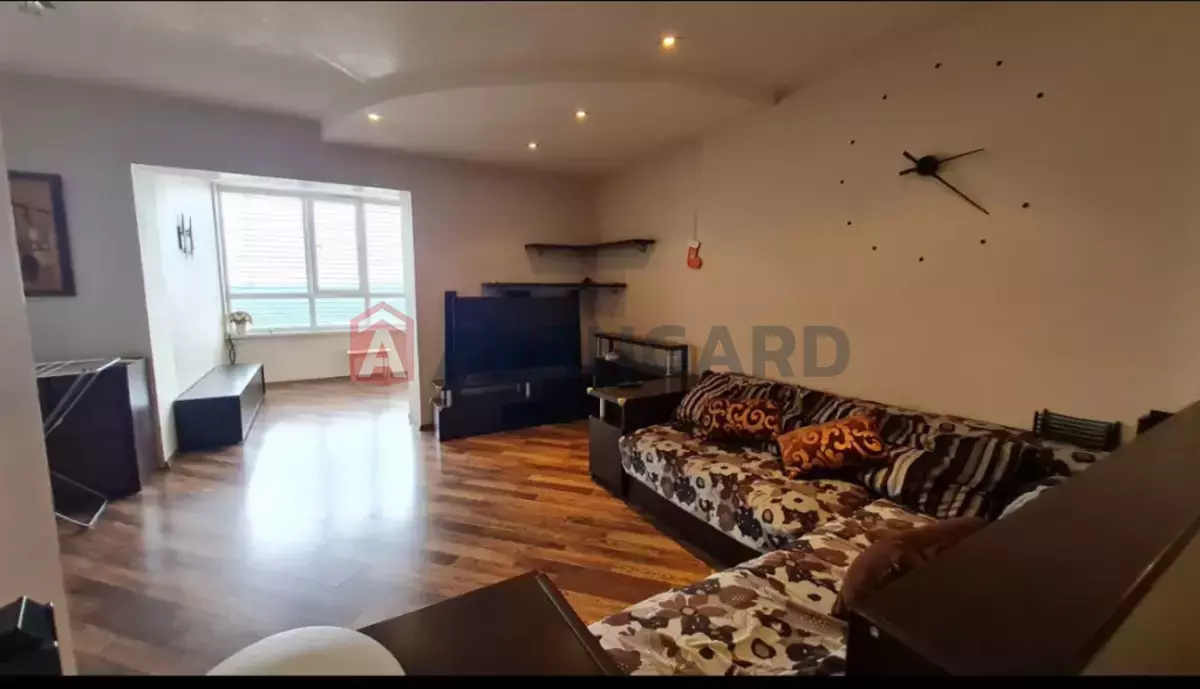 3 кім. квартира, 70/-/- кв. м., 9/11 поверх фото 1 3 кім. квартира, 70/-/- кв. м., 9/11 поверх фото 1