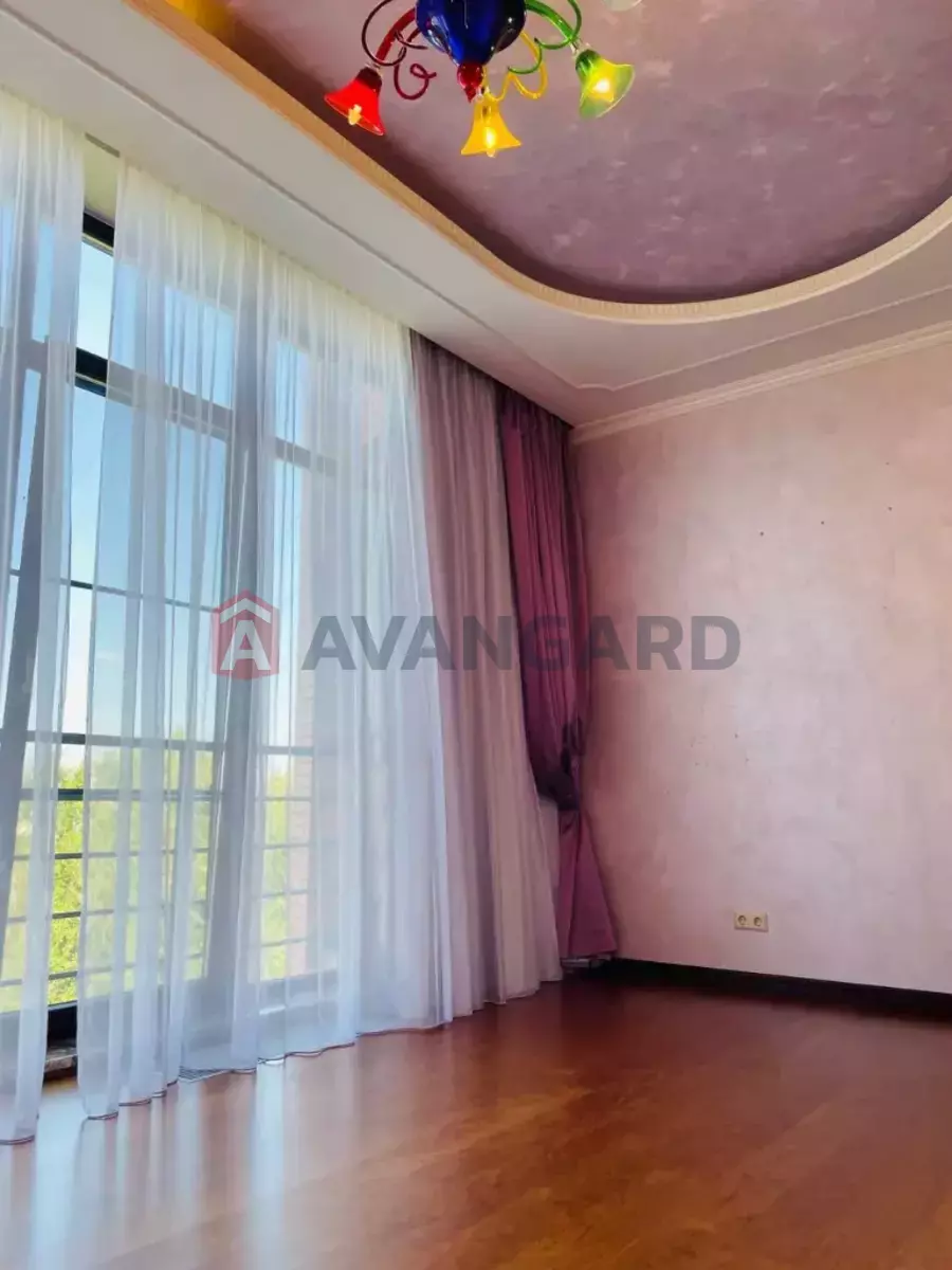 4 комн. квартира, 200/150/30 кв. м., 5/9 этаж фото 11 4 комн. квартира, 200/150/30 кв. м., 5/9 этаж фото 11