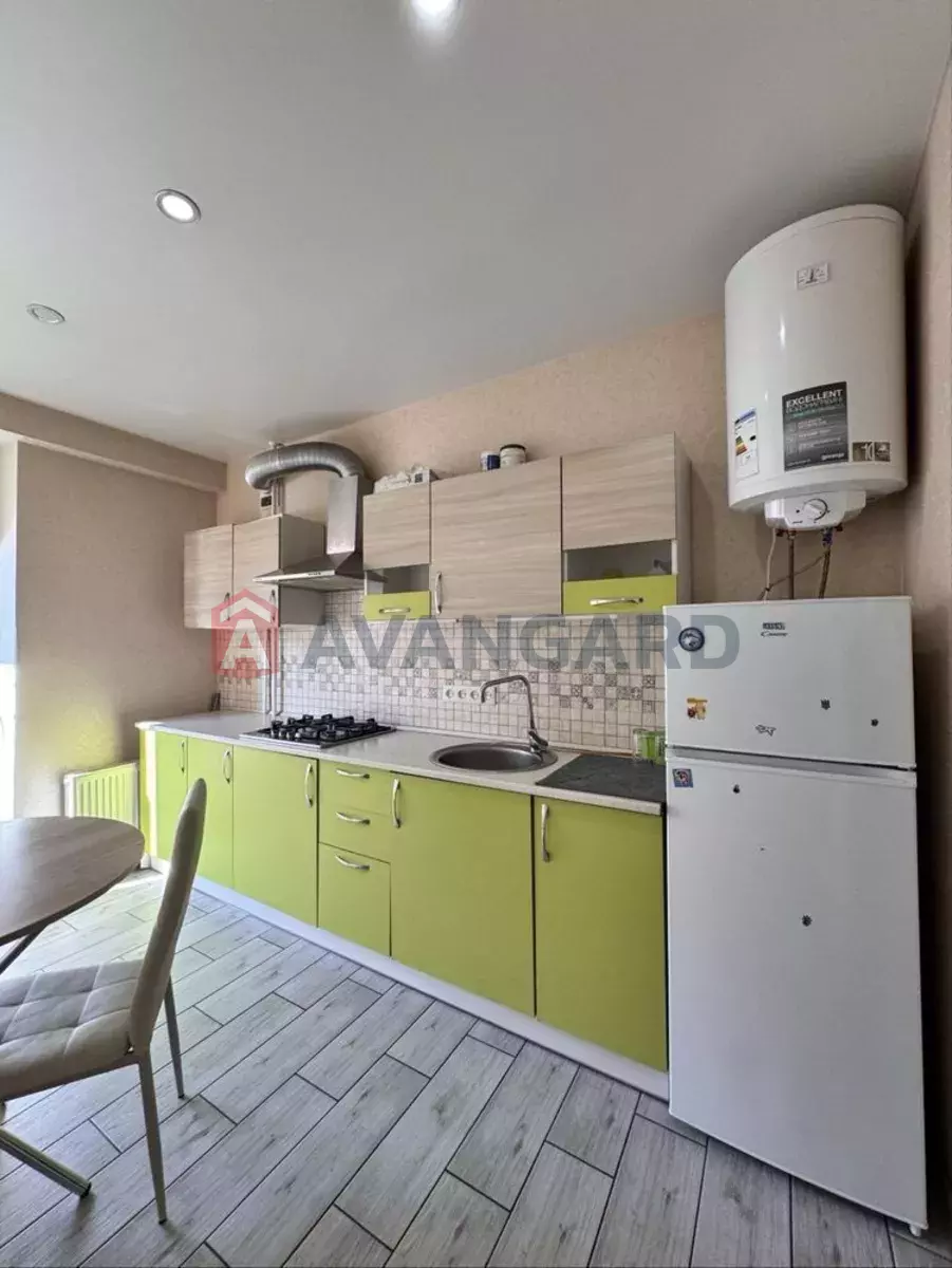 1 кім. квартира, 42/-/10 кв. м., 2/5 поверх фото 2 1 кім. квартира, 42/-/10 кв. м., 2/5 поверх фото 2