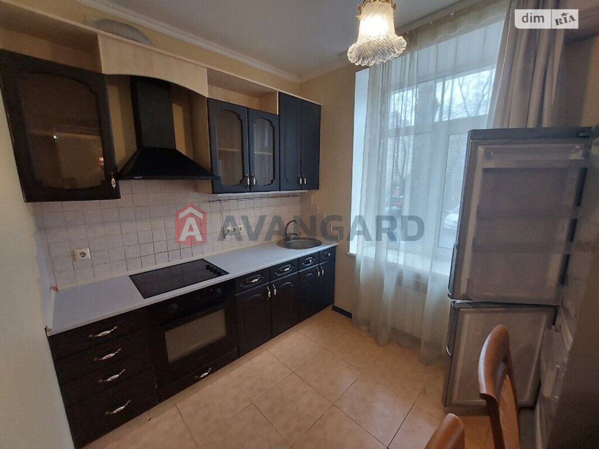 1 кім. квартира, 38/16/14 кв. м., 1/3 поверх фото 10 1 кім. квартира, 38/16/14 кв. м., 1/3 поверх фото 10