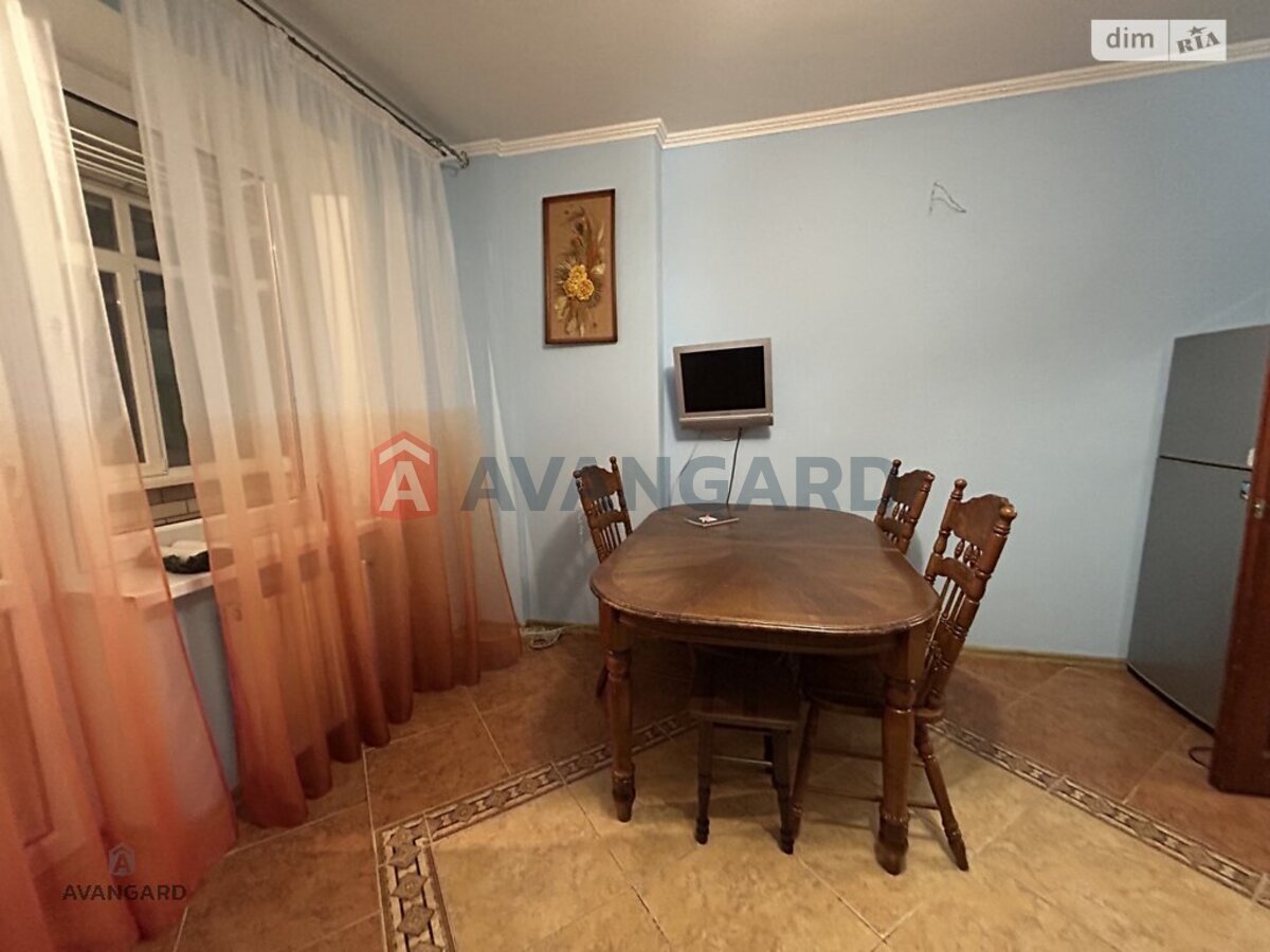 3 кім. квартира, 100/-/16 кв. м., 9/13 поверх фото 5 3 кім. квартира, 100/-/16 кв. м., 9/13 поверх фото 5