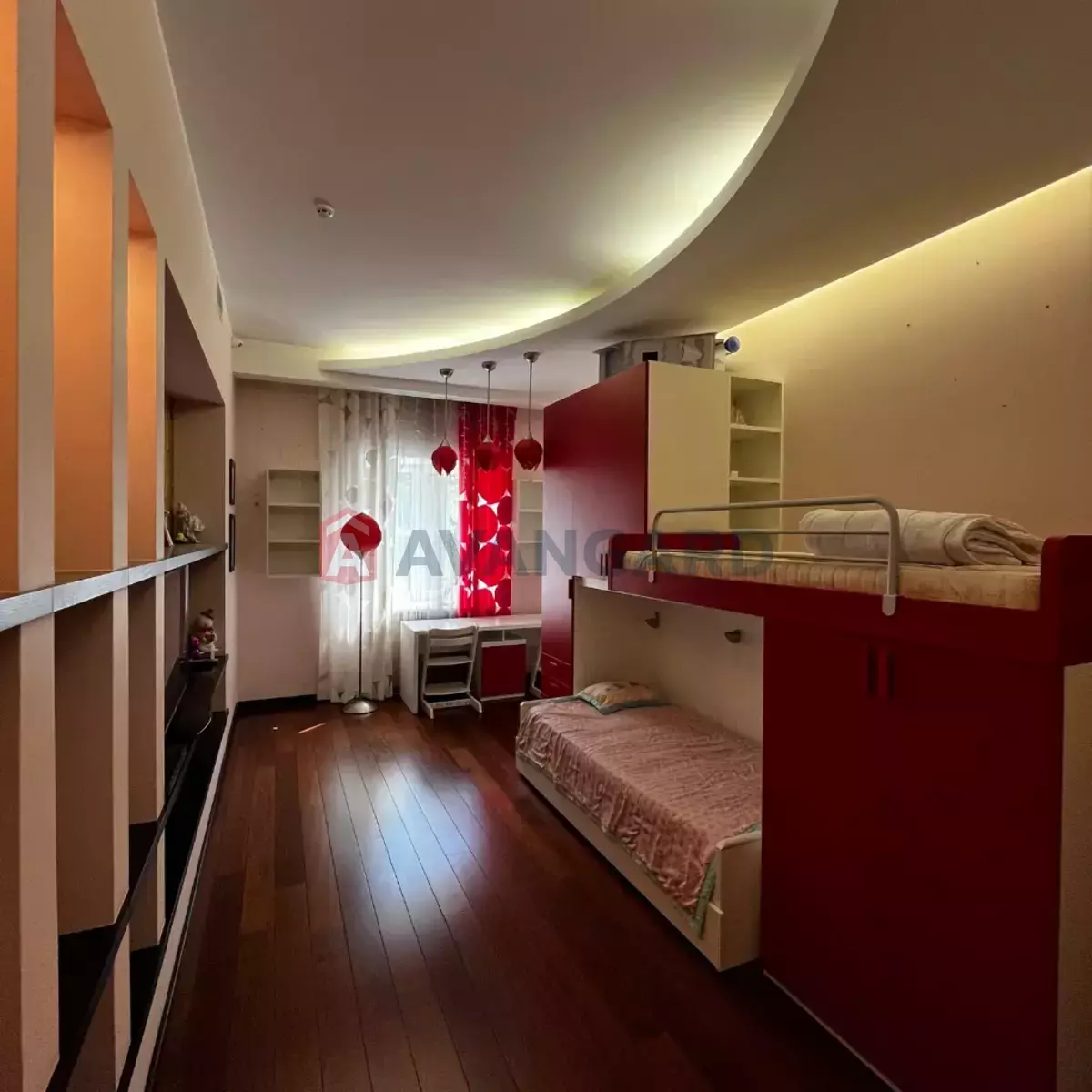 3 комн. квартира, 260/-/- кв. м., 4/7 этаж фото 4 3 комн. квартира, 260/-/- кв. м., 4/7 этаж фото 4