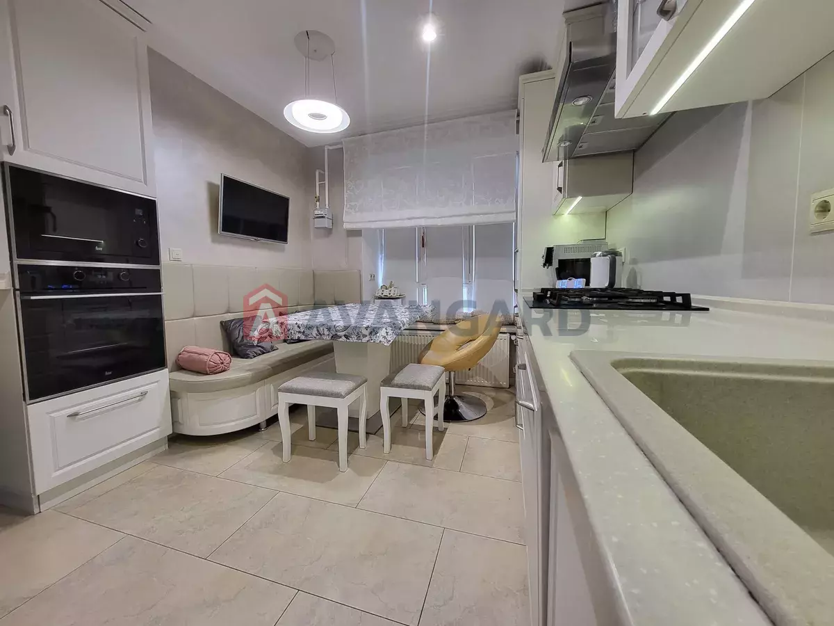 3 кім. квартира, 100/-/35 кв. м., 10/12 поверх фото 7 3 кім. квартира, 100/-/35 кв. м., 10/12 поверх фото 7